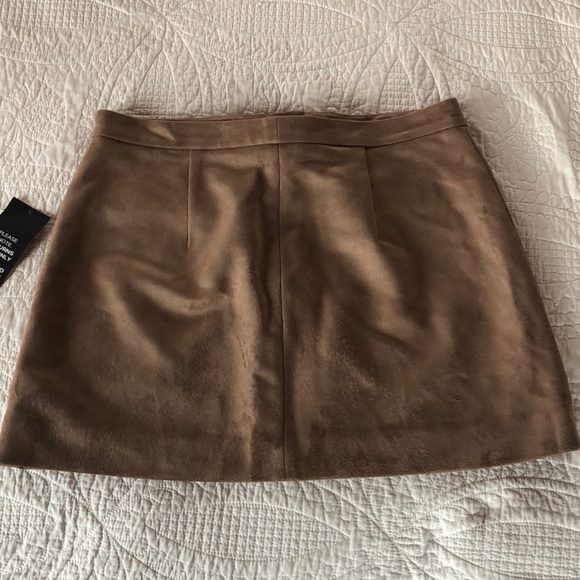 Suede skirt - Picture 2 of 4